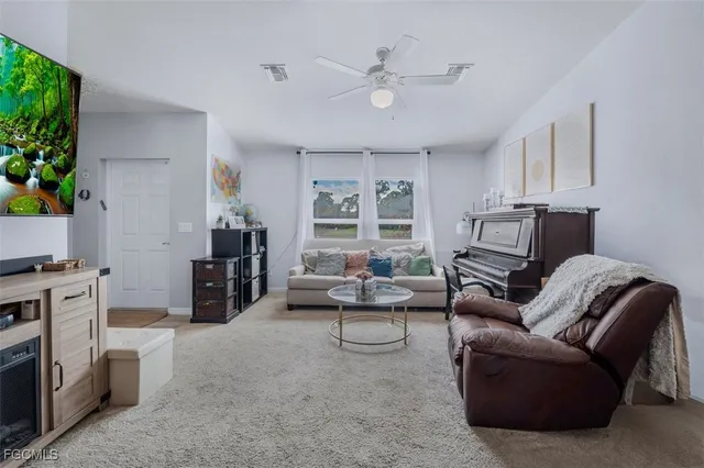 $259,900 | 5013 Southeast Tradewinds Circle, LaBelle, FL 33935