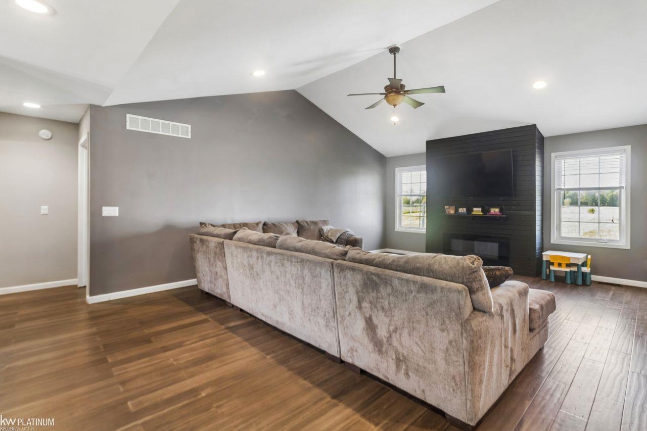 13201 Speaker Road Yale, MI 48097 - Photo 25 of 57