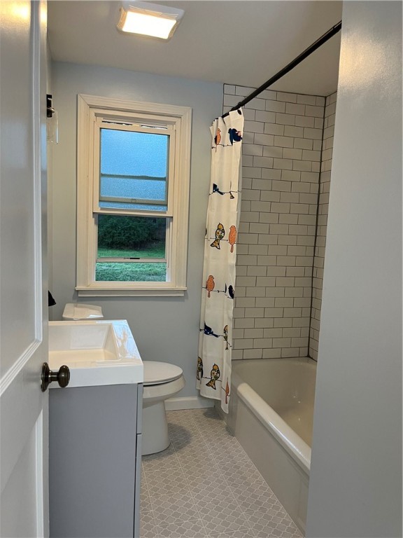 576 Falstaff Road Irondequoit, NY 14609 - Photo 11 of 24