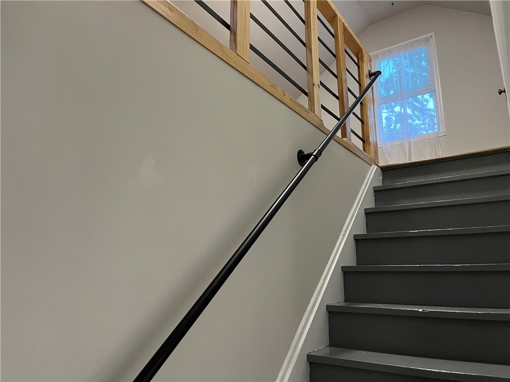 576 Falstaff Road Irondequoit, NY 14609 - Photo 14 of 24