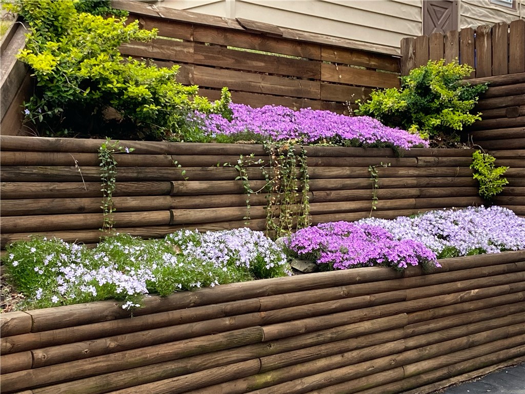 576 Falstaff Road Irondequoit, NY 14609 - Photo 2 of 24