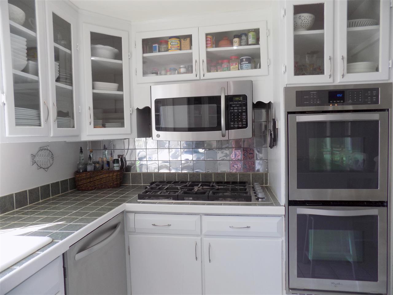 14 Winnicut Road North Hampton, NH 03862 - Photo 11 of 38