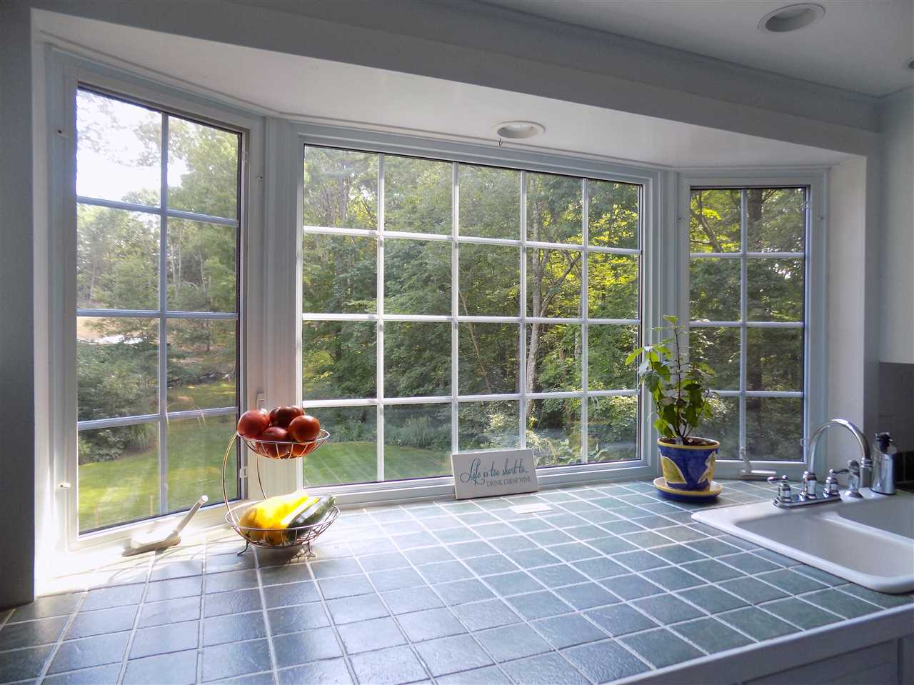 14 Winnicut Road North Hampton, NH 03862 - Photo 13 of 38