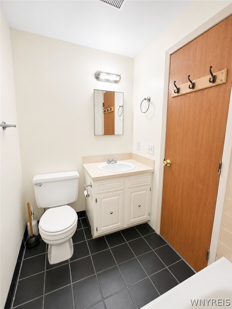 1 Robin Road Amherst, NY 14228 - Photo 13 of 15 2nd Floor Full Bathroom