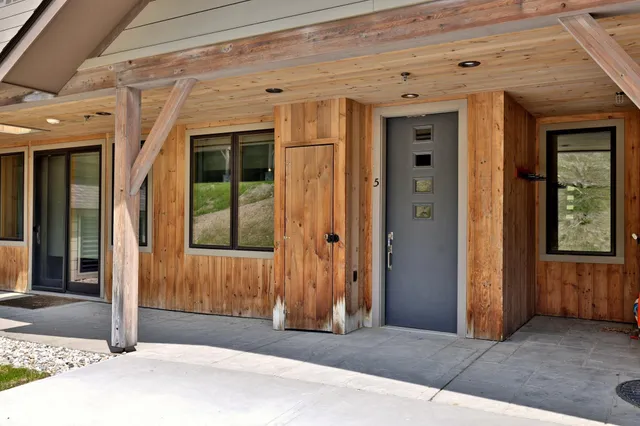 $549,000 | 144 Lodge Road, Unit 5, Ludlow, VT 05149