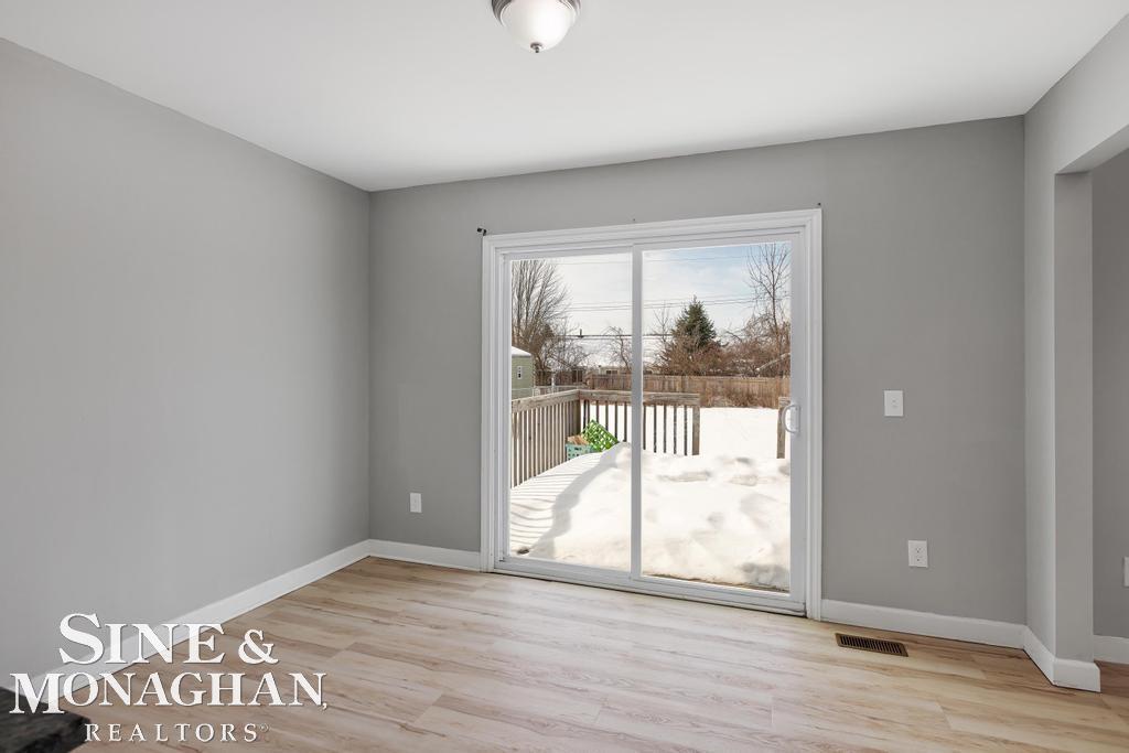 1578 River Road St. Clair, MI 48079 - Photo 10 of 37 50168940-20490894-5B0B-475C-9B27-A1007569BC16.JPG