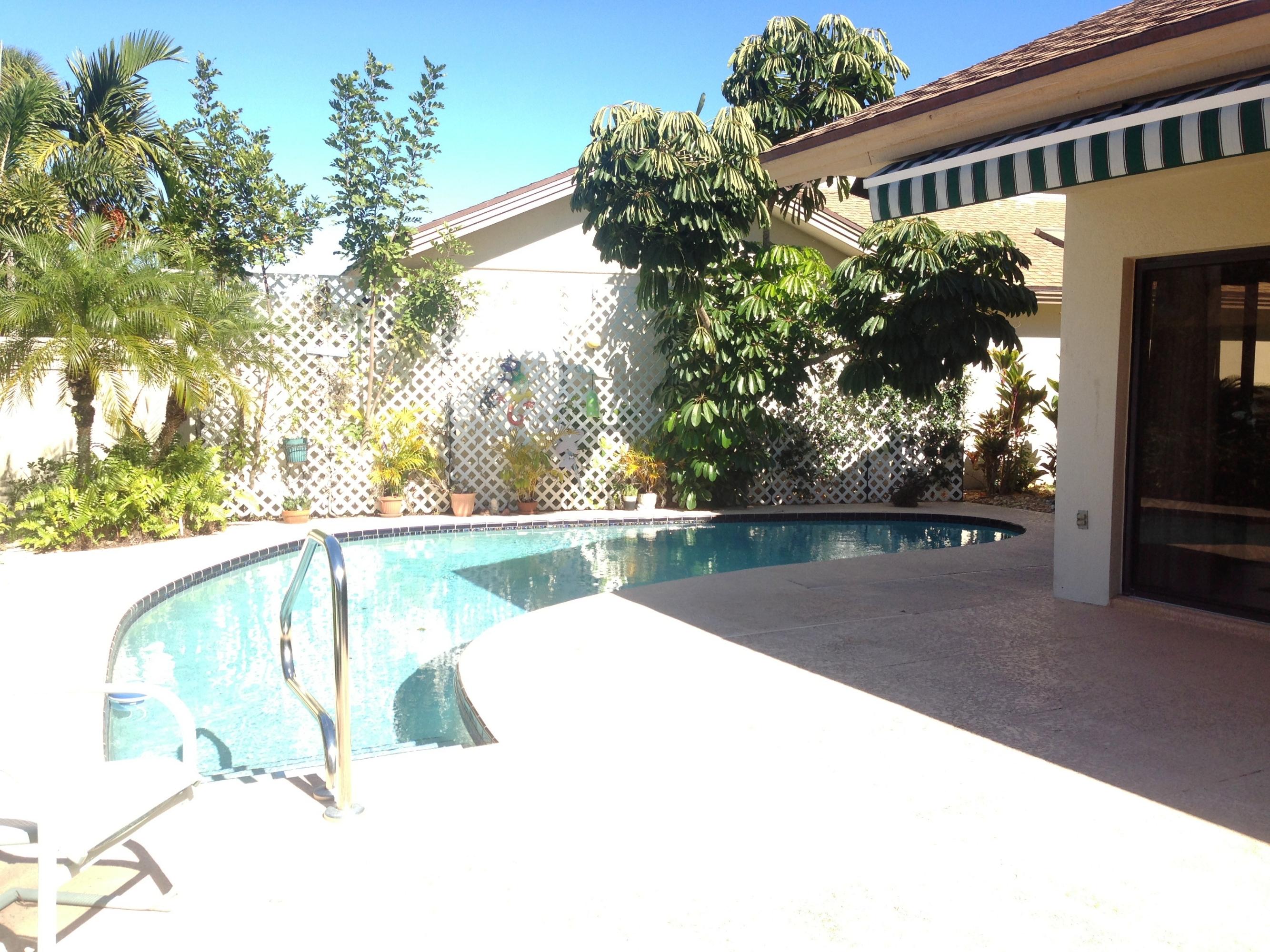 116 Sea Steppes Court Jupiter, FL 33477 - Photo 16 of 19 Pool and Deck