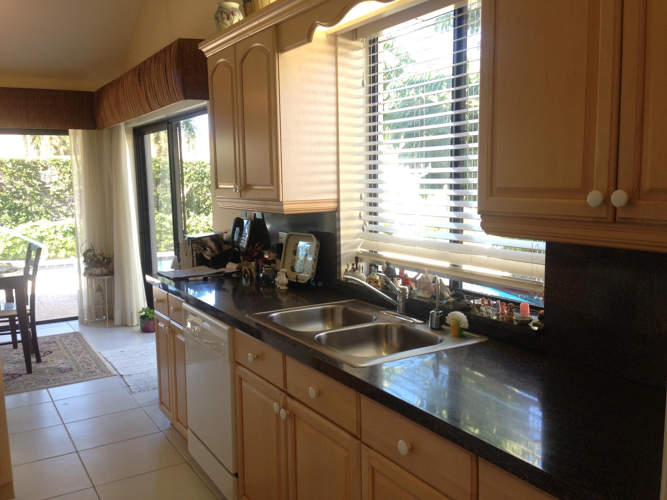 116 Sea Steppes Court Jupiter, FL 33477 - Photo 5 of 19 Kitchen