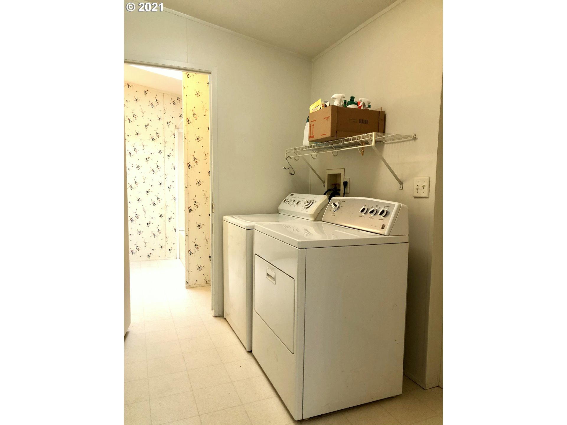 177 64th Place Springfield, OR 97478 - Photo 13 of 26 Gallery Image 13