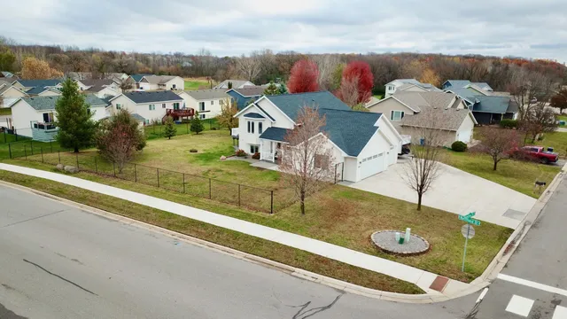 $375,000 | 605 Gumtree Street East, St. Joseph, MN 56374