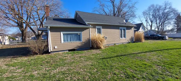 $70,000 | 109 North Blayney Street, Alexis, IL 61412