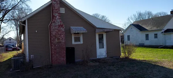 $70,000 | 109 North Blayney Street, Alexis, IL 61412