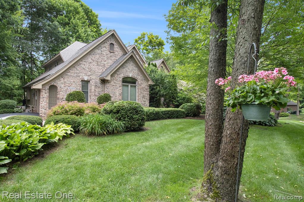 9832 Kingston Ridge Clarkston, MI 48348 - Photo 44 of 59 Gallery Image 44