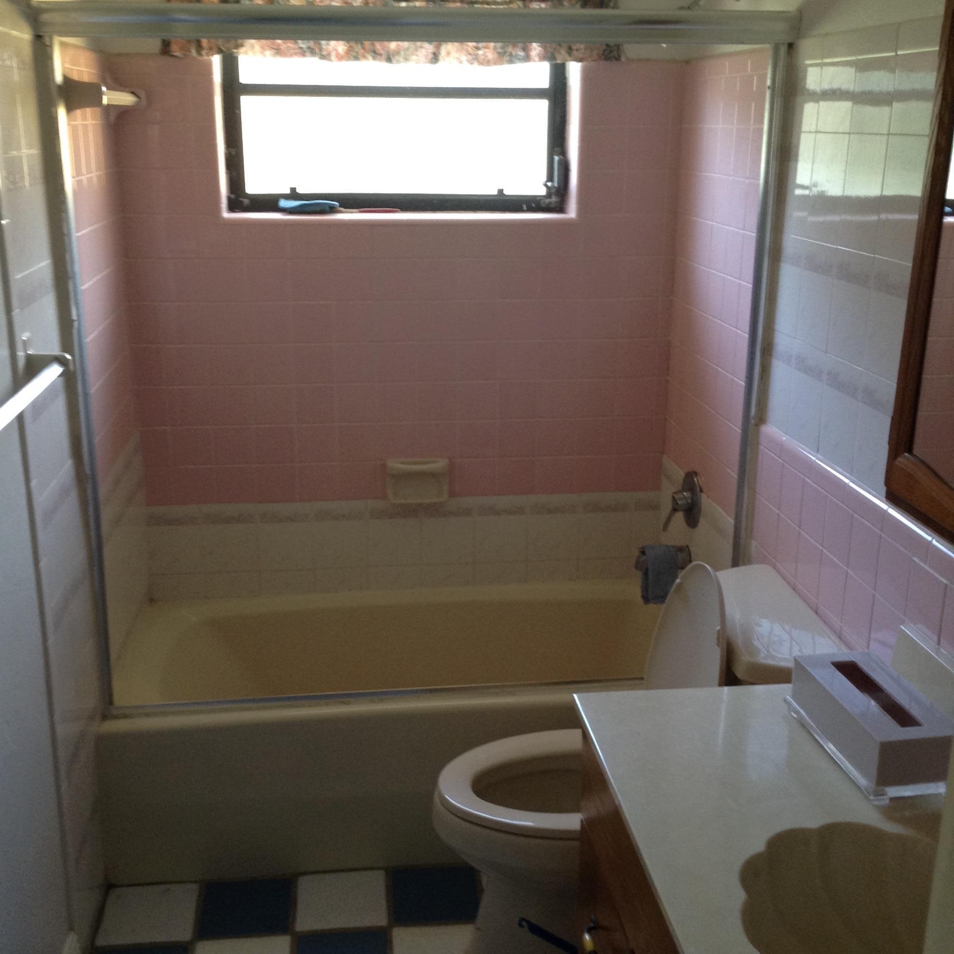 1621 West 36th Street Riviera Beach, FL 33404 - Photo 10 of 16 Guest Bathroom