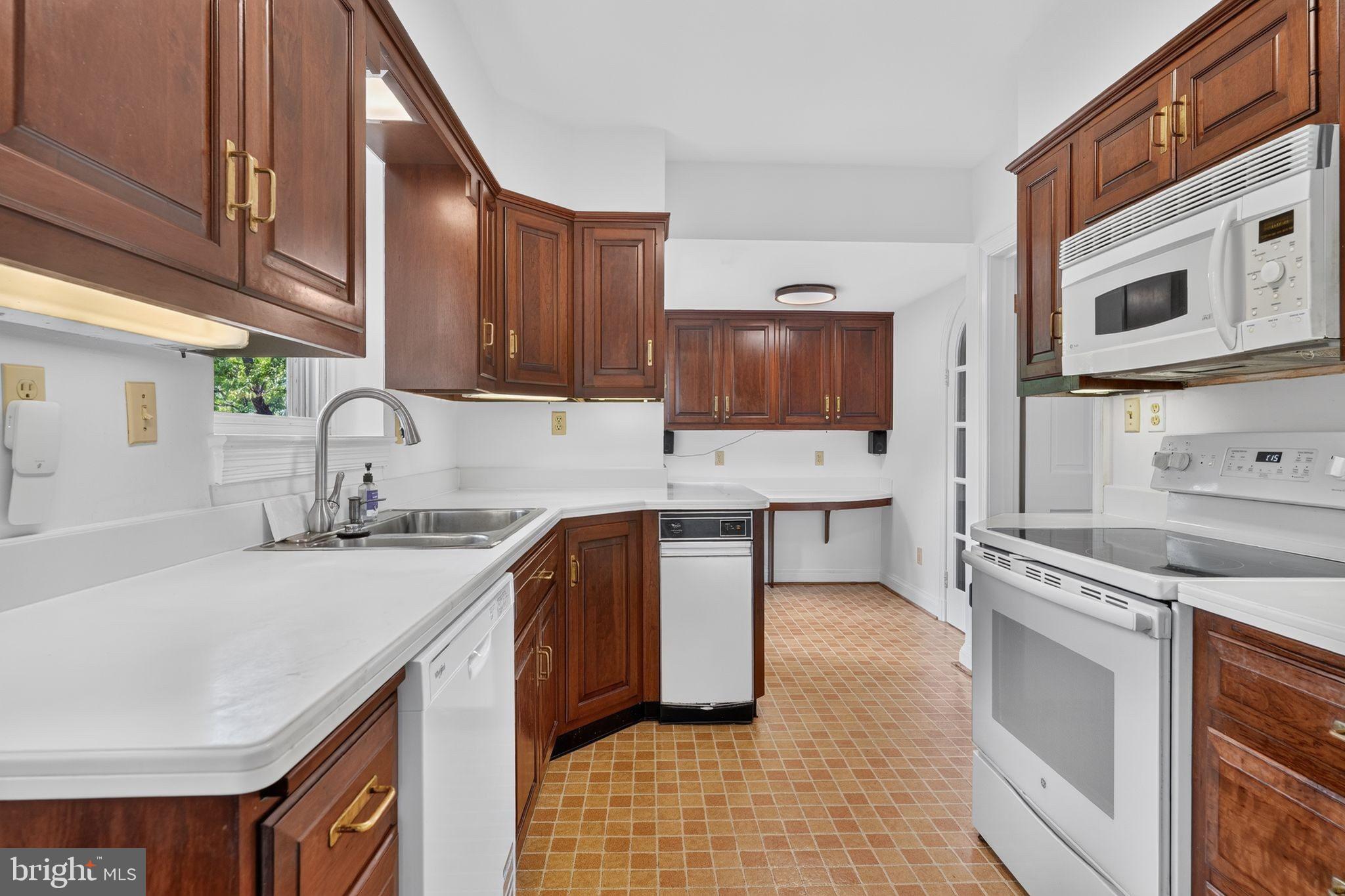 8112 Rayburn Road Bethesda, MD 20817 - Photo 22 of 52