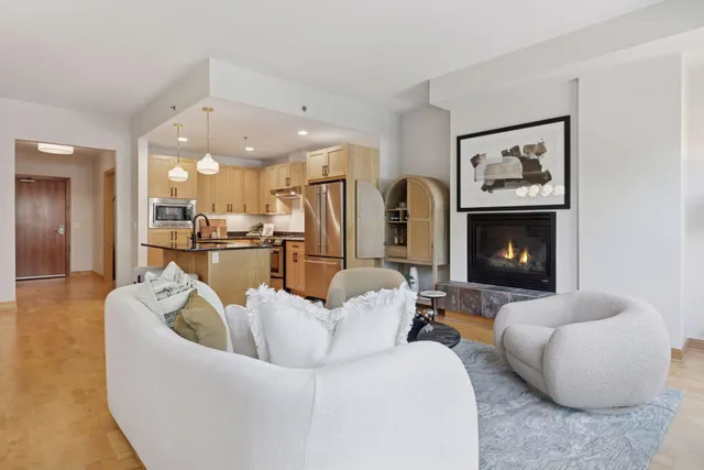 $550,000 | 4201 Sunset Drive, Unit N213, Spring Park, MN 55384