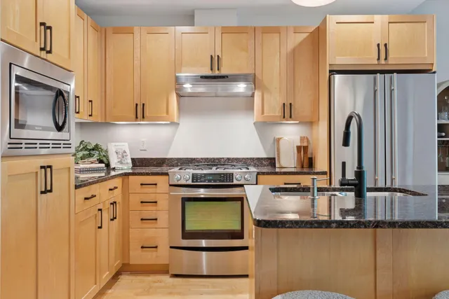 $550,000 | 4201 Sunset Drive, Unit N213, Spring Park, MN 55384