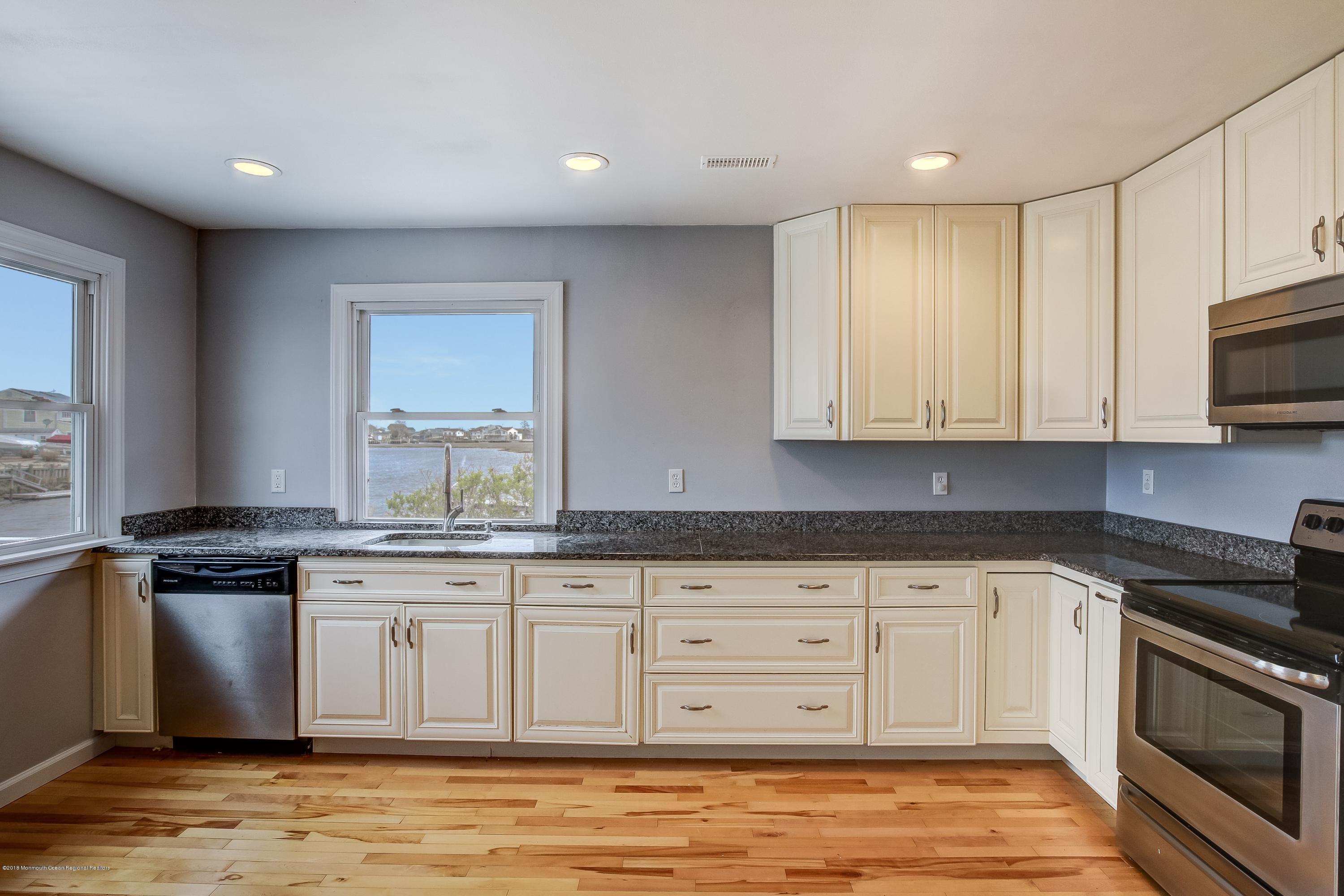 13 Ramapo Road Little Egg Harbor, NJ 08087 - Photo 11 of 37 012_Kitchen