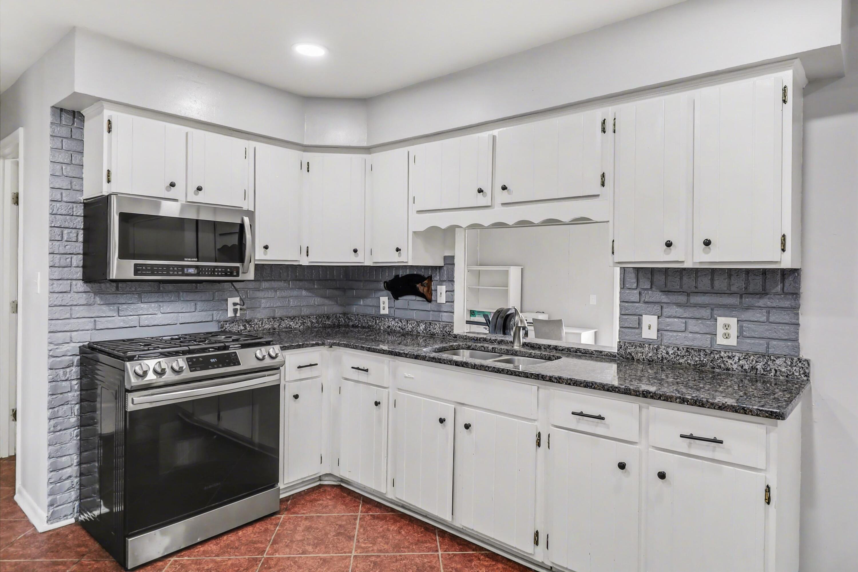 11329 Crowe Road Milan, MI 48160 - Photo 12 of 45 012_file_9100