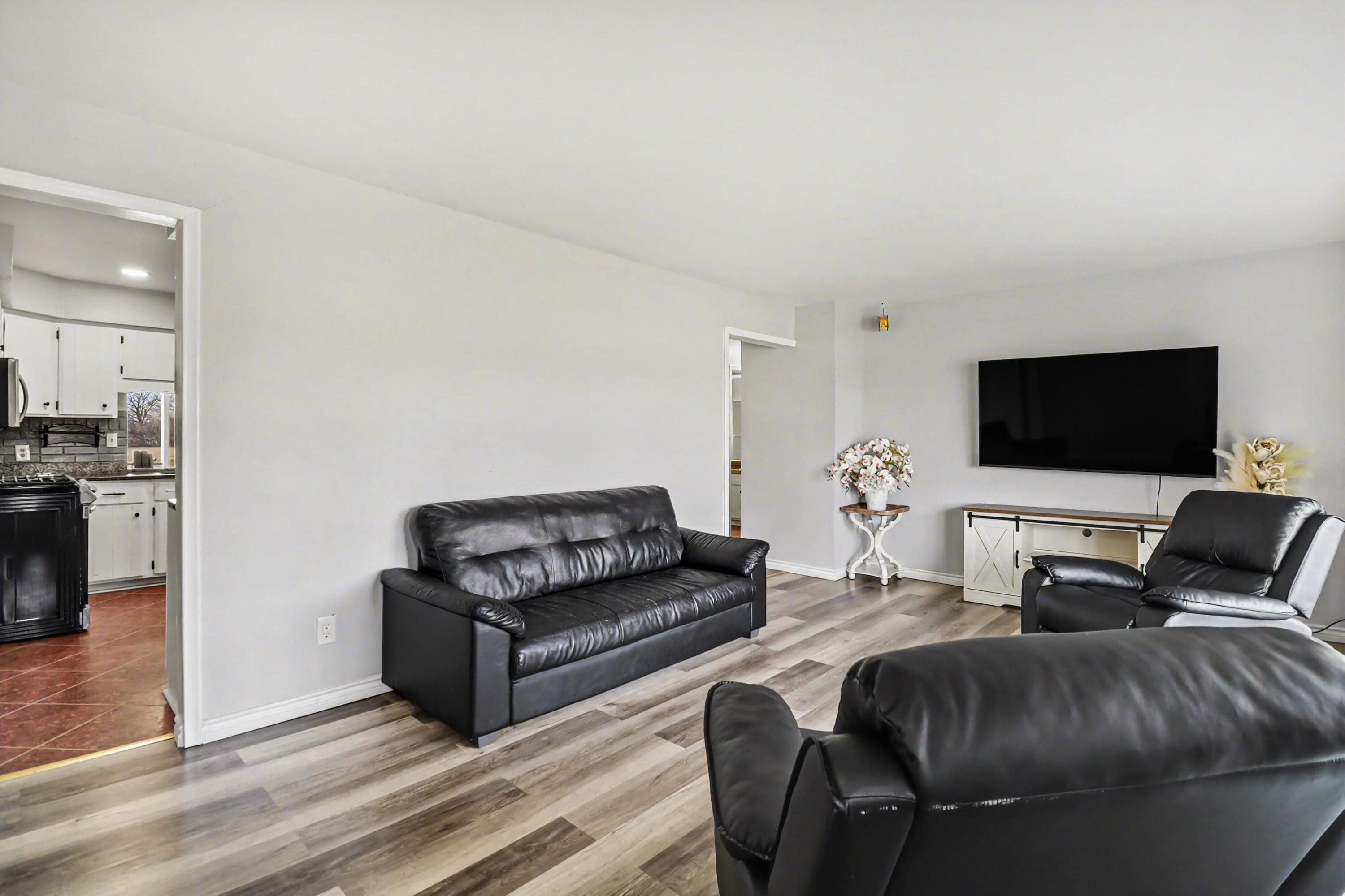 11329 Crowe Road Milan, MI 48160 - Photo 8 of 45 006_file_7339