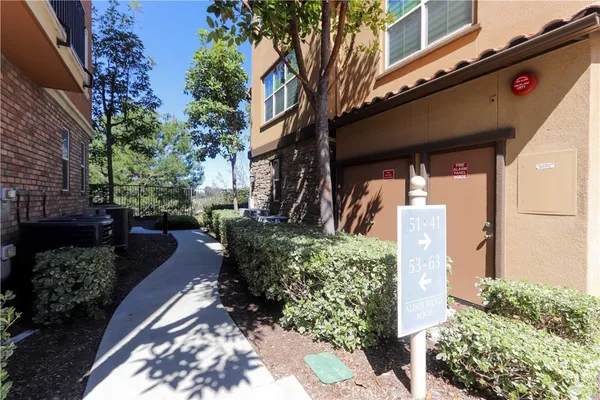 $925,000 | 47 Aliso Ridge Loop, Mission Viejo, CA 92691