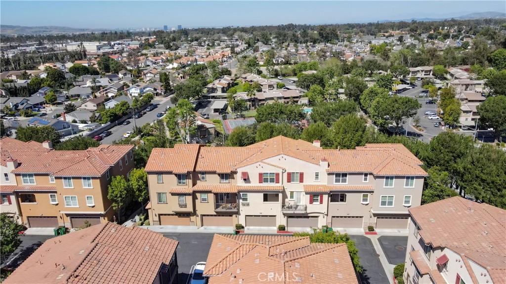 47 Aliso Ridge Loop Mission Viejo, CA 92691 - Photo 5 of 42 Community