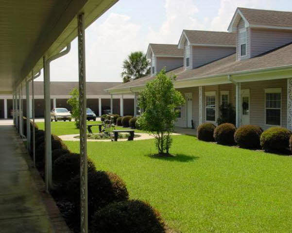 102 Courthouse Drive, Unit 14 Fairhope, AL 36532 - Photo 1 of 1