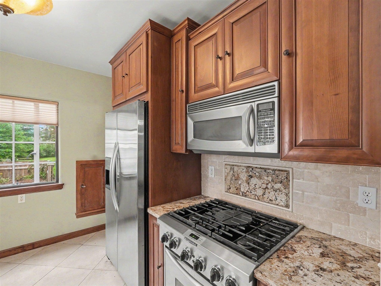 903 Briarcliff Road Jackson, MI 49203 - Photo 8 of 27 Gallery Image 8