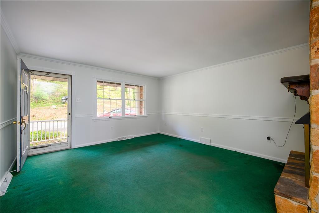 2494 Wigwam Road Aliquippa, PA 15001 - Photo 4 of 37