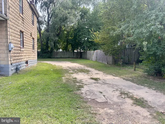 $1,900 | 108 West Buck Street, Paulsboro, NJ 08066