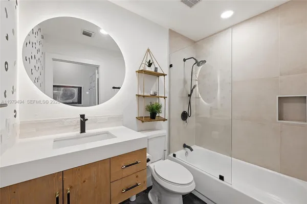 $3,300 | 1166 Southwest 158th Way, Unit 46, Pembroke Pines, FL 33027