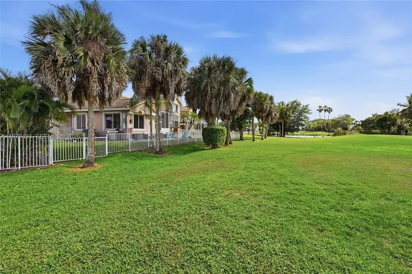 $3,300 | 1166 Southwest 158th Way, Unit 46, Pembroke Pines, FL 33027