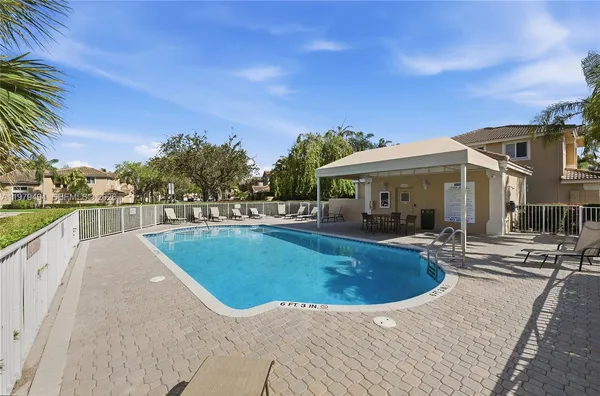 $3,300 | 1166 Southwest 158th Way, Unit 46, Pembroke Pines, FL 33027