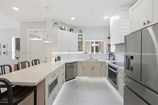 $3,300 | 1166 Southwest 158th Way, Unit 46, Pembroke Pines, FL 33027