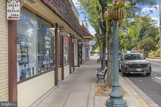 $670,000 | 10802 Stella Court, Kensington, MD 20895