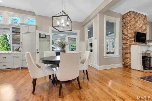 $2,750,000 | 226 East Jefferson Avenue, Kirkwood, MO 63122