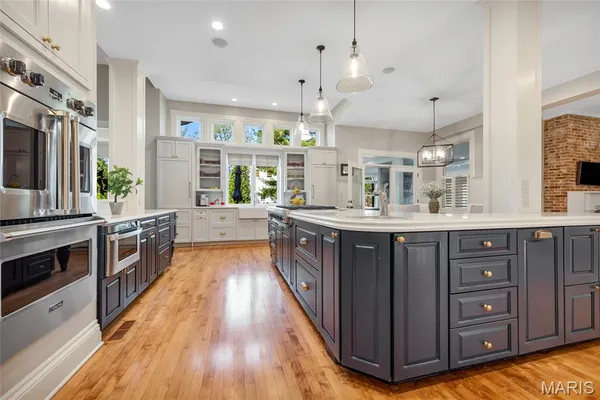 $2,750,000 | 226 East Jefferson Avenue, Kirkwood, MO 63122