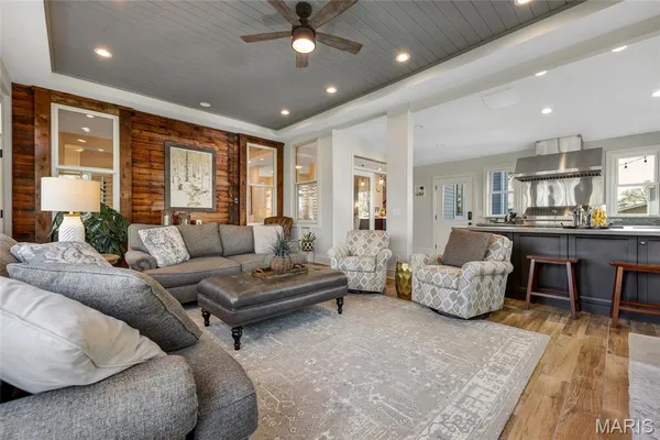 $2,750,000 | 226 East Jefferson Avenue, Kirkwood, MO 63122