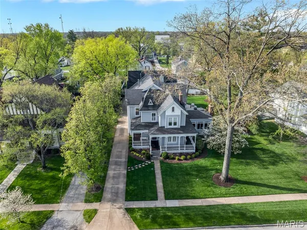$2,750,000 | 226 East Jefferson Avenue, Kirkwood, MO 63122