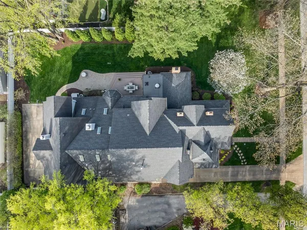 $2,750,000 | 226 East Jefferson Avenue, Kirkwood, MO 63122