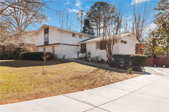 $730,000 | 2001 Village North Road, Atlanta, GA 30338