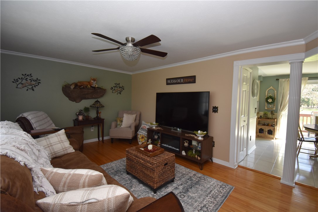 579 Mill Road Greece, NY 14626 - Photo 25 of 44