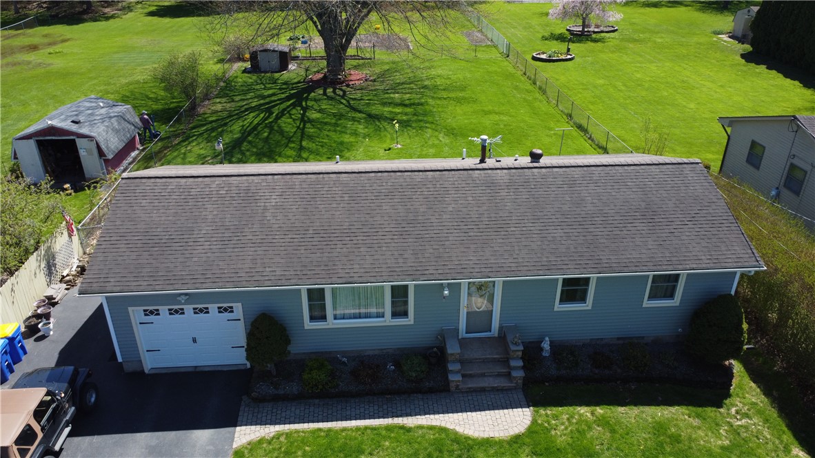 579 Mill Road Greece, NY 14626 - Photo 4 of 44