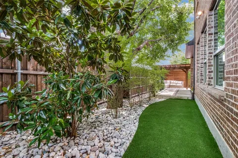 $799,900 | 9175 Rock Daisy Court, Dallas, TX 75231