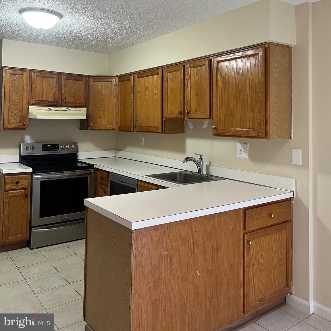 2250 Southgate Square Reston, VA 20191 - Photo 12 of 17