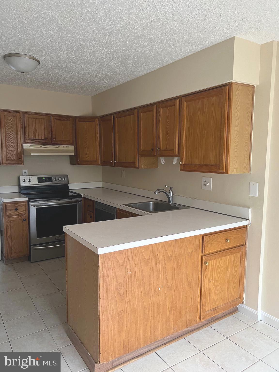 2250 Southgate Square Reston, VA 20191 - Photo 7 of 17