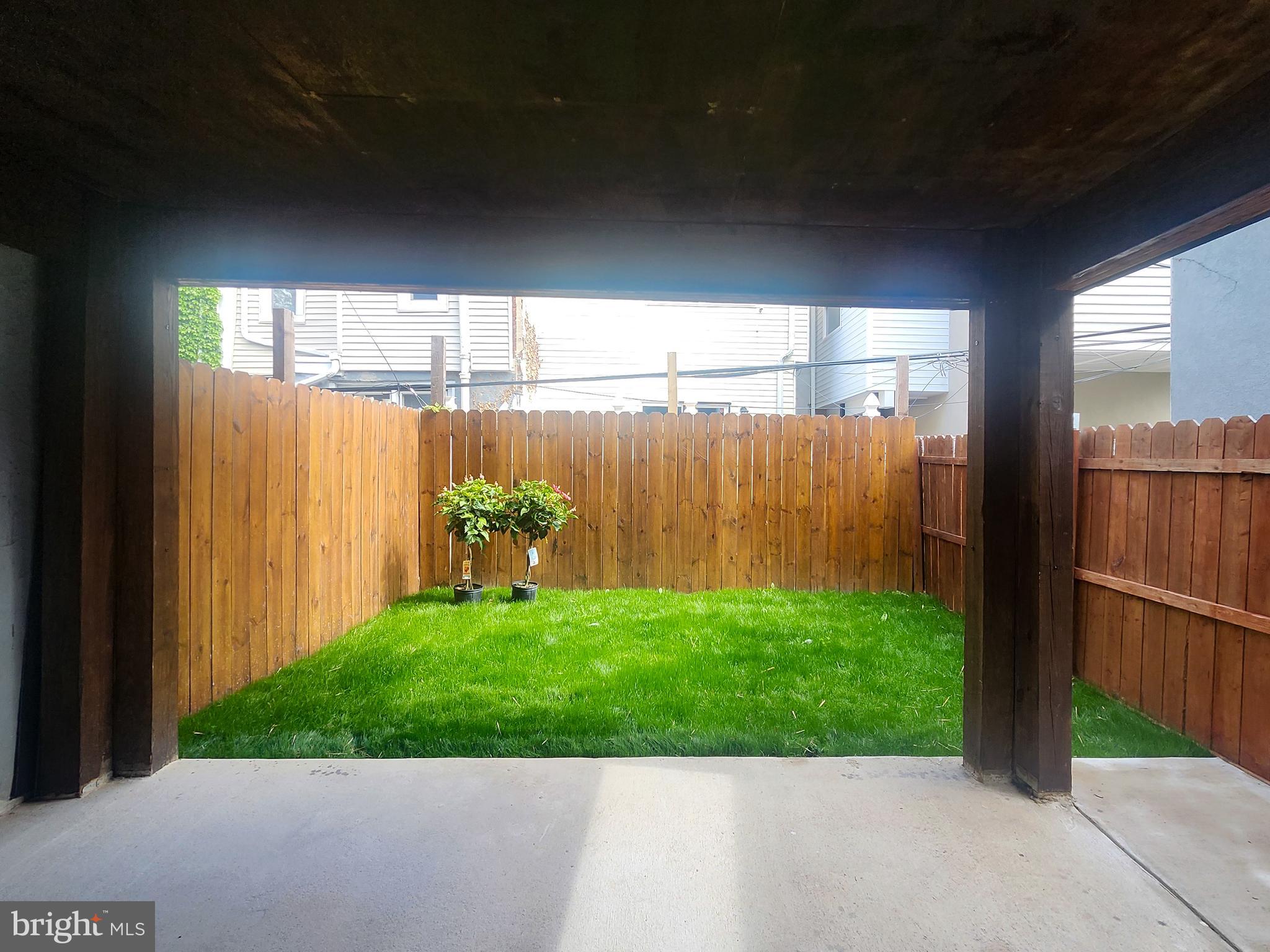 429 Tasker Street Philadelphia, PA 19148 - Photo 43 of 44 Backyard