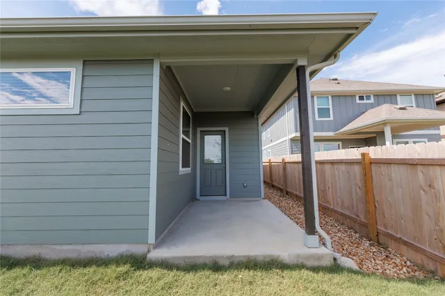 $1,900 | 6206 Marsh Lane, Buda, TX 78610