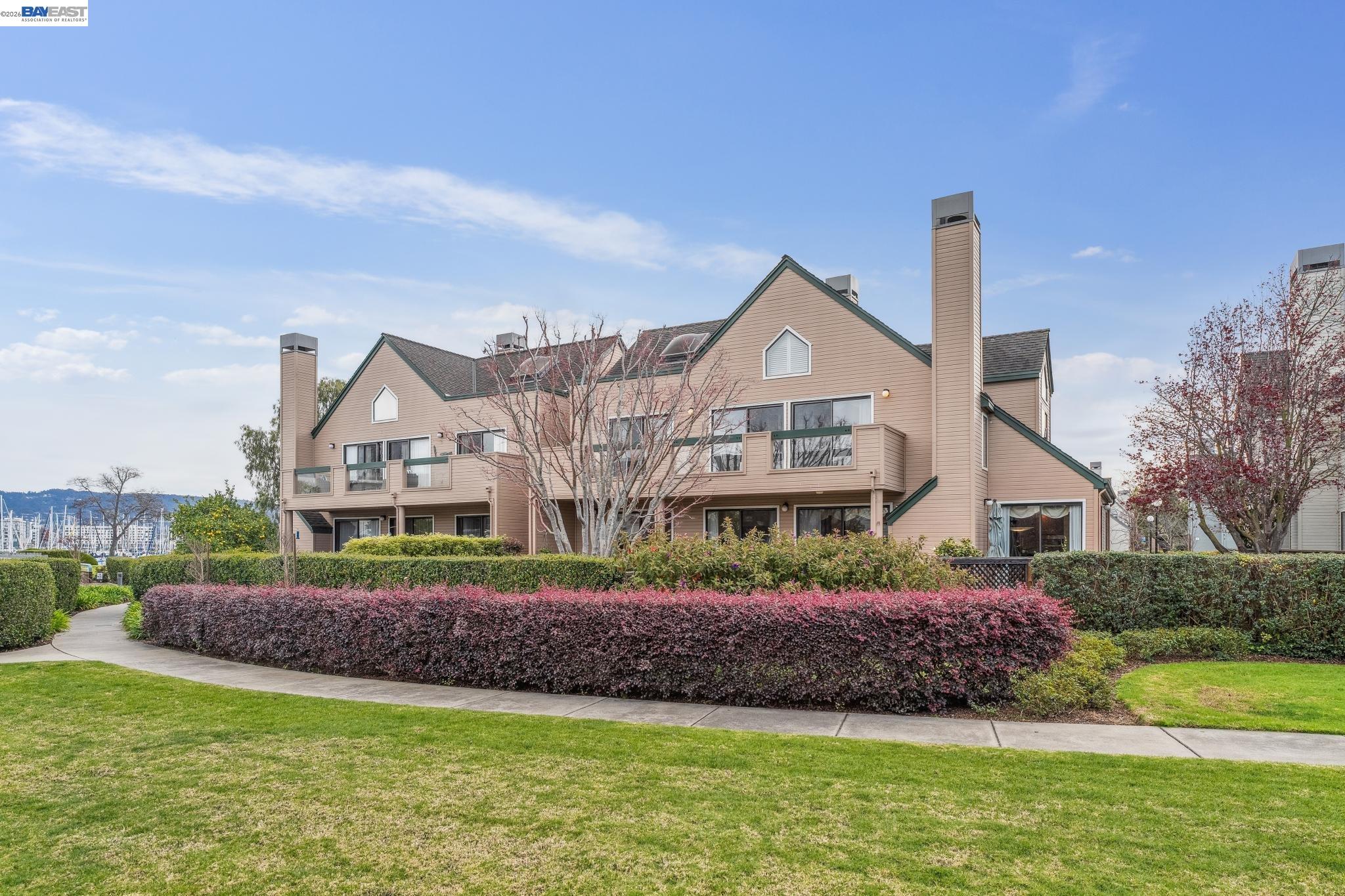 9 Regulus Court Alameda, CA 94501 - Photo 2 of 44