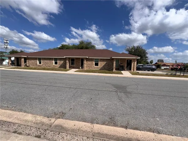 $1,000 | 1510 Ithaca Avenue, Unit 3, McAllen, TX 78501